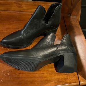 Steve Madden Booties Black size 7.5